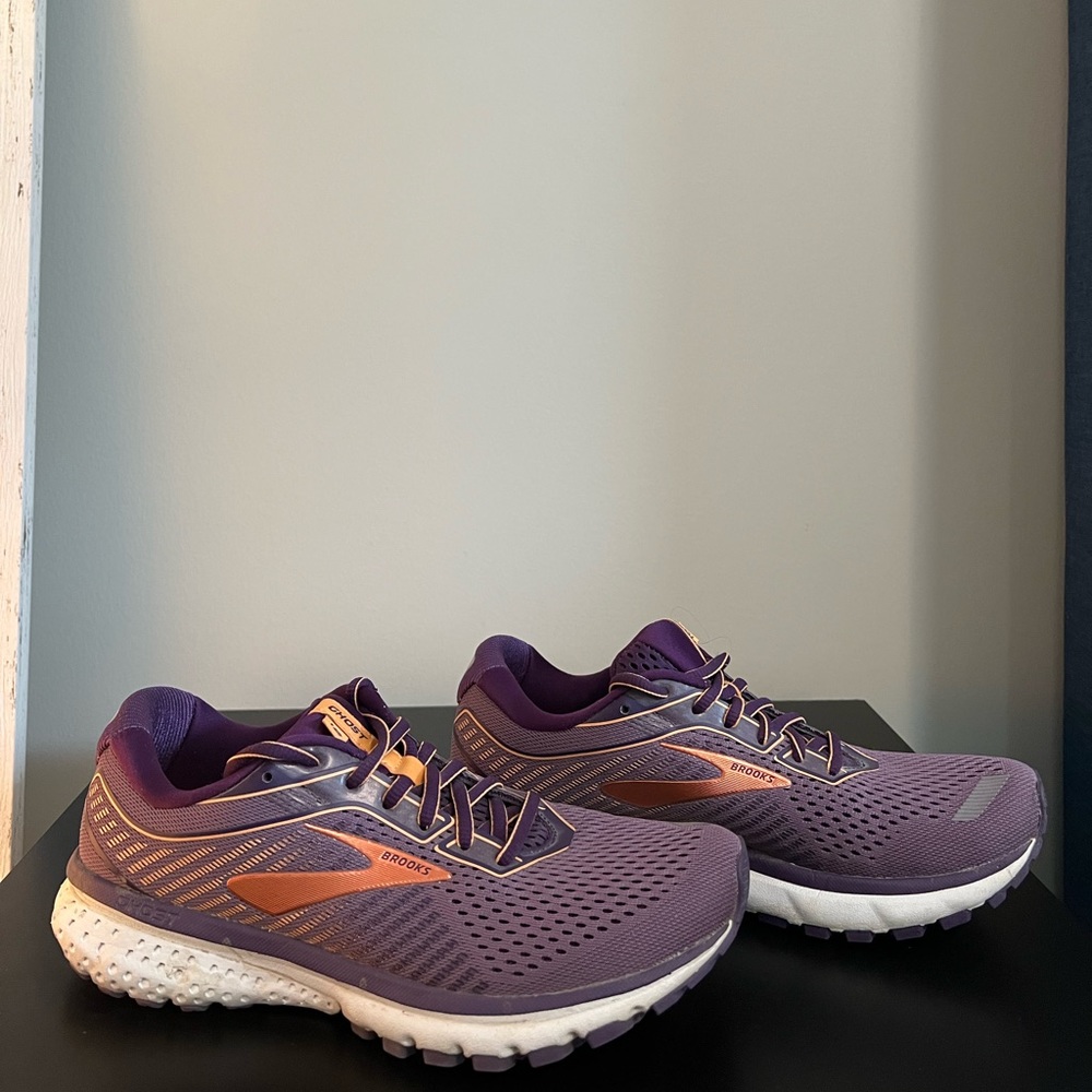 Brooks Ghost 12 running shoes